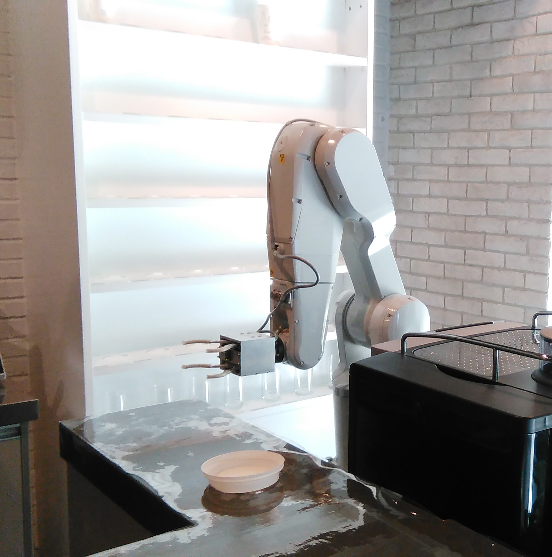 機(jī)械手自(zì)動售賣咖啡系統